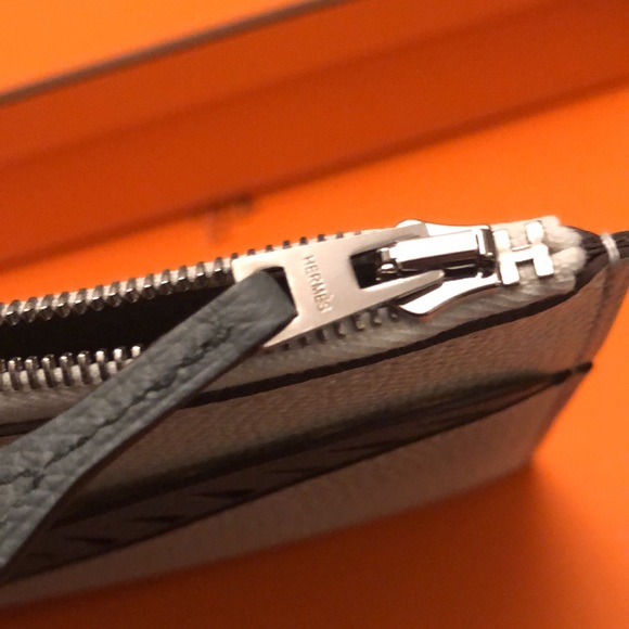 AUTHENTIC! Brand New! RARE Roo Roo Wallet Pouch - Picture 5 of 6